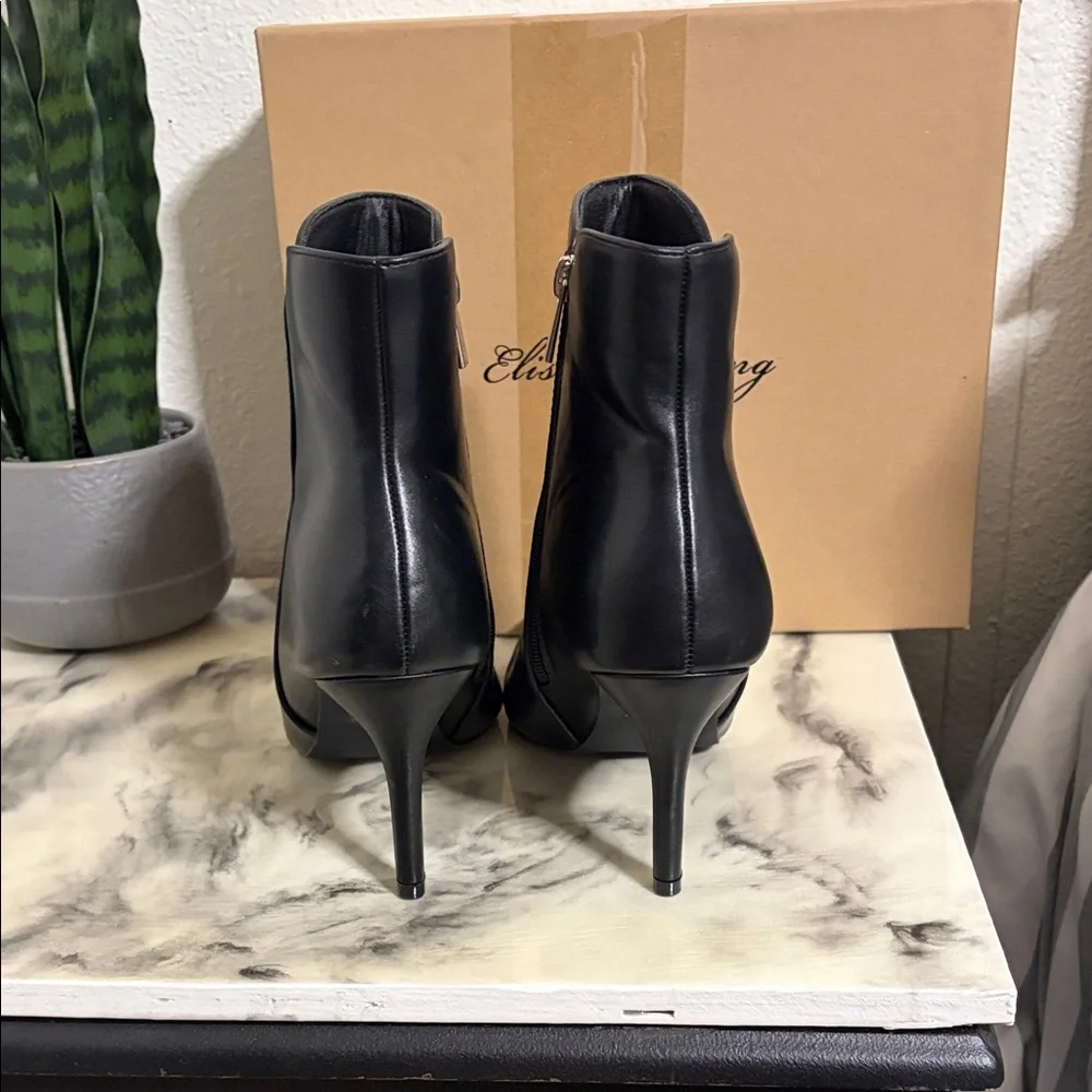 Women's Black Pointed-Toe Zip Ankle Booties - Picture 4 of 10